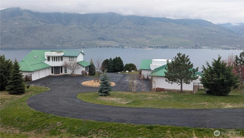Property photo for 335 Henderson Road, Chelan photo 2