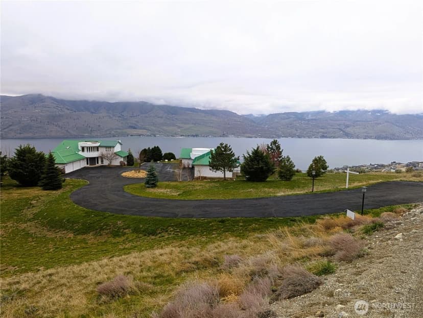 Property photo for 335 Henderson Road, Chelan photo 3
