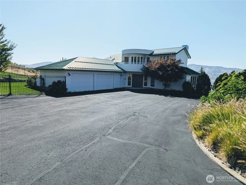Property photo for 335 Henderson Road, Chelan photo 8