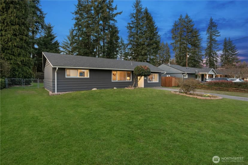 Property photo for 5603 225th Street Sw, Mountlake Terrace photo 3