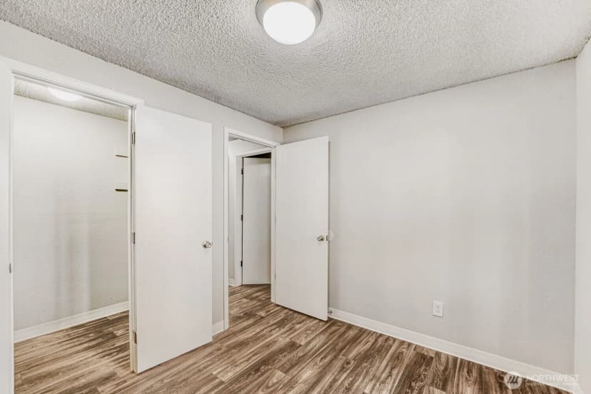 Property photo for 34214 1st Place S, Federal Way photo 14