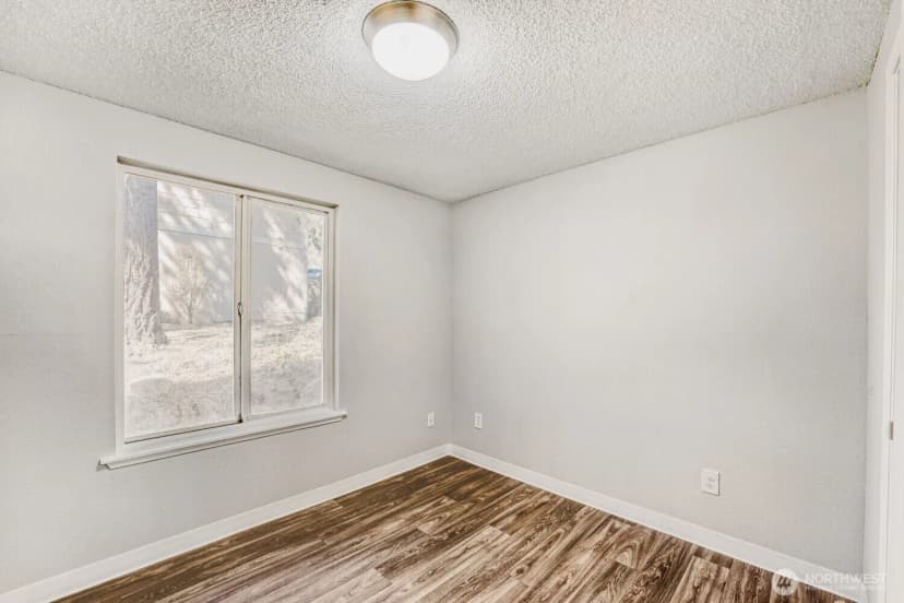 Property photo for 34214 1st Place S, Federal Way photo 12