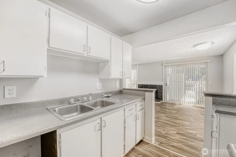 Property photo for 34214 1st Place S, Federal Way photo 11