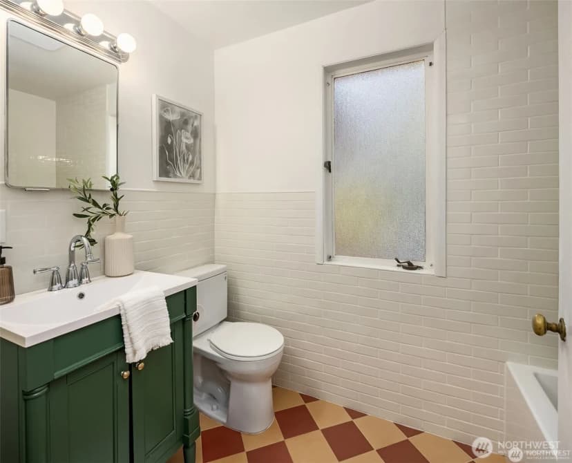 Property photo for 727 Sw 199th Place, Normandy Park photo 23