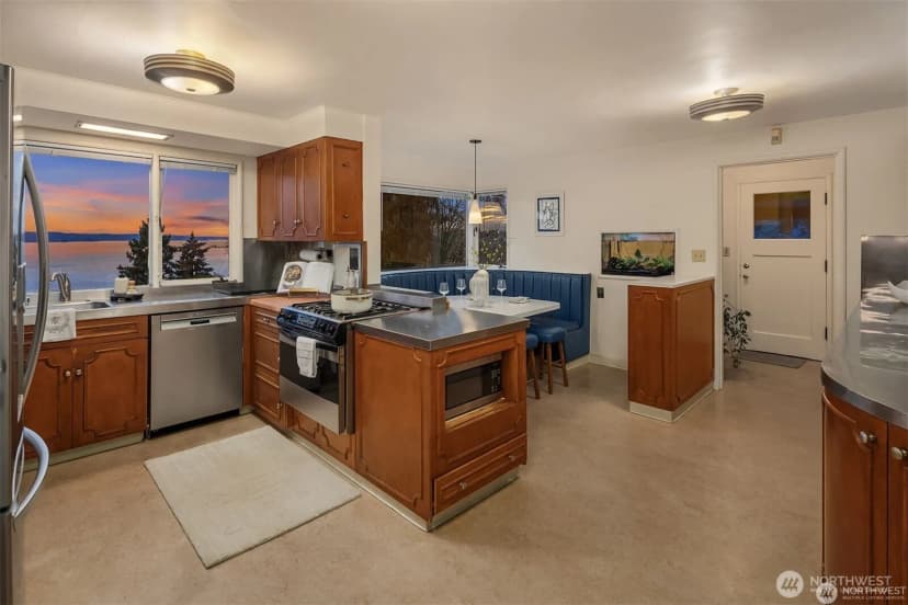 Property photo for 727 Sw 199th Place, Normandy Park photo 12
