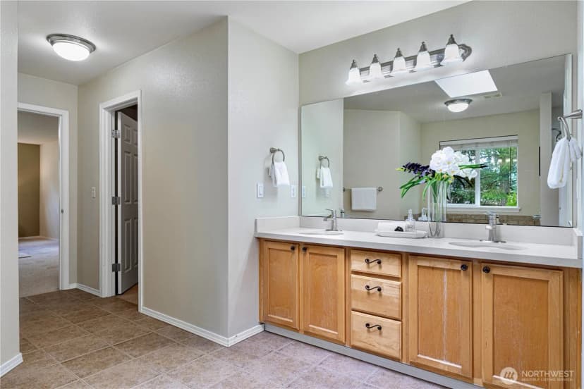 Property photo for 1505 231st Avenue Se, Sammamish photo 19