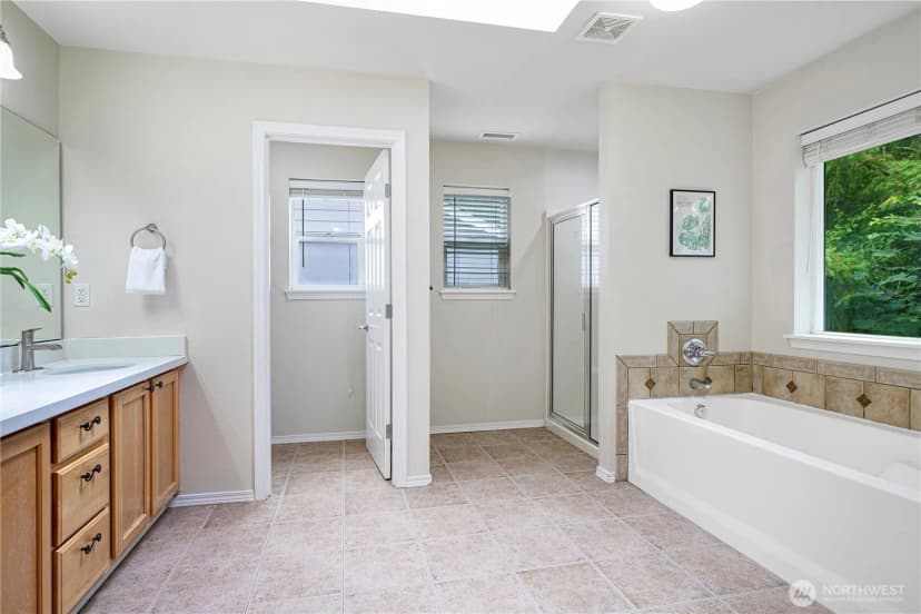 Property photo for 1505 231st Avenue Se, Sammamish photo 18