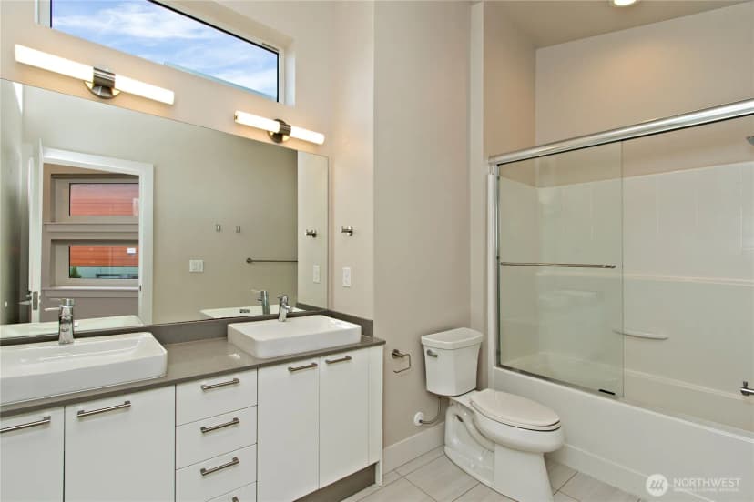 Property photo for 1471 14th Place Ne, Issaquah photo 18