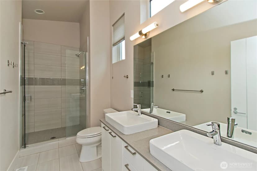 Property photo for 1471 14th Place Ne, Issaquah photo 12