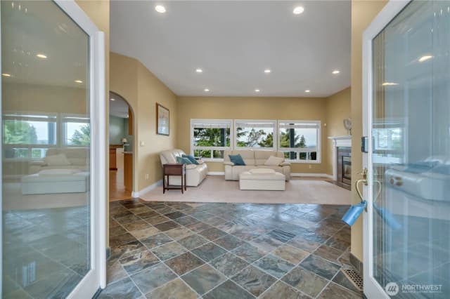 Property photo for 2504 5th Street Nw, Gig Harbor photo 3