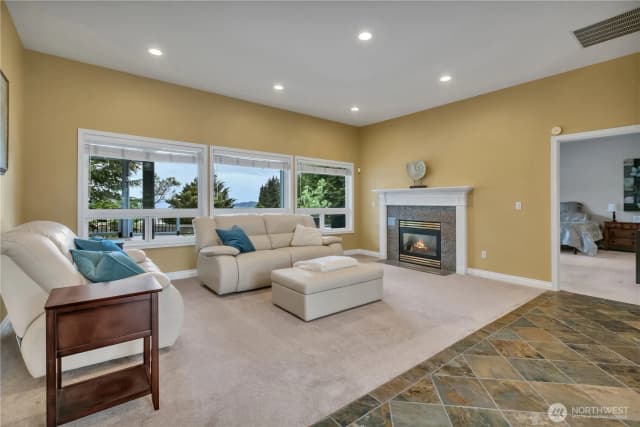 Property photo for 2504 5th Street Nw, Gig Harbor photo 4