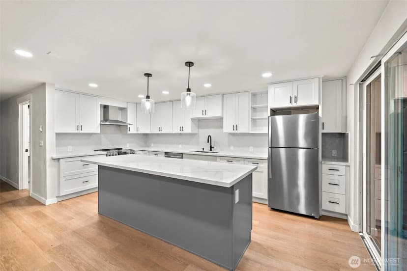 Property photo for 200 Mt Park Boulevard Sw #a103, Issaquah photo 6