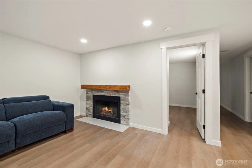 Property photo for 200 Mt Park Boulevard Sw #a103, Issaquah photo 15