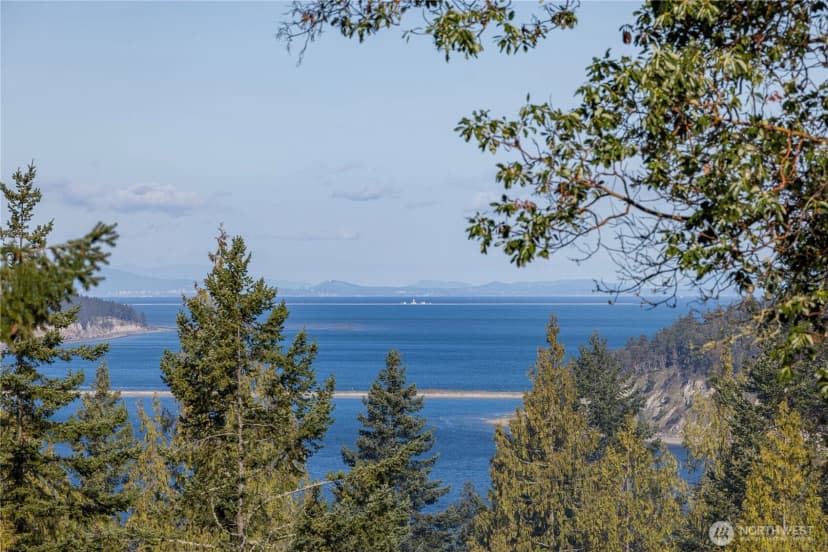 Property photo for 11 E Mindy Lane, Sequim