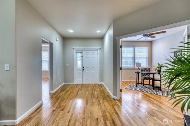 Property photo for 7061 Sw Dunraven Lane, Port Orchard photo 2