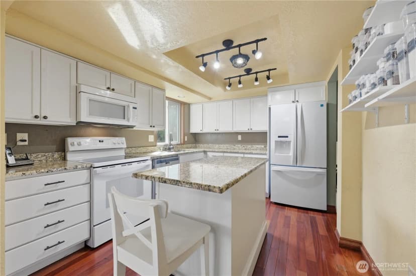Property photo for 17507 29th Drive Se, Bothell photo 9