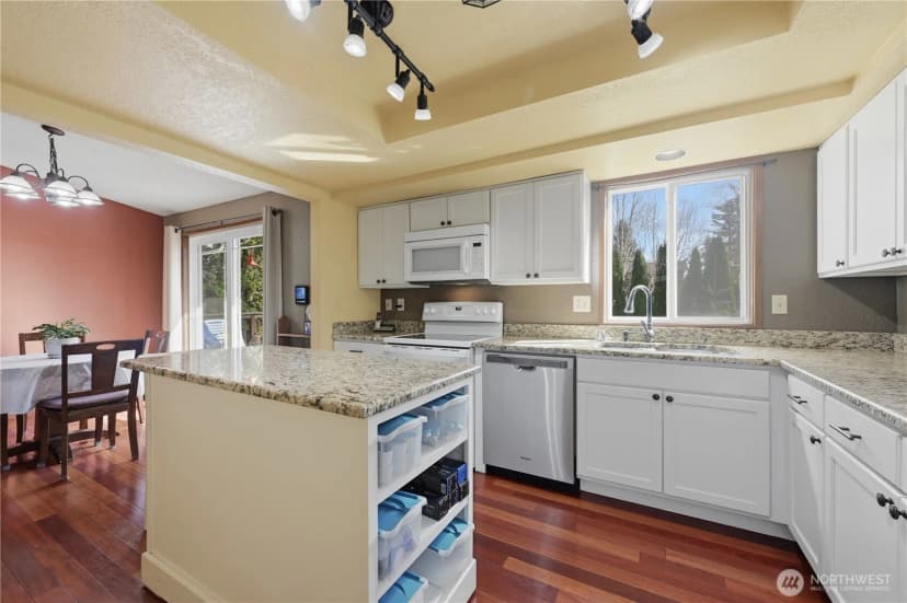 Property photo for 17507 29th Drive Se, Bothell photo 8