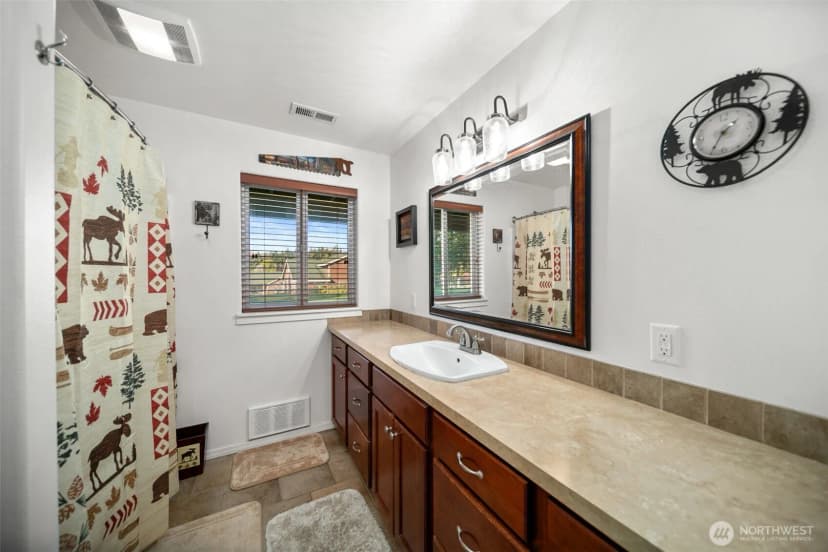 Property photo for 530 S Lynn, East Wenatchee photo 30