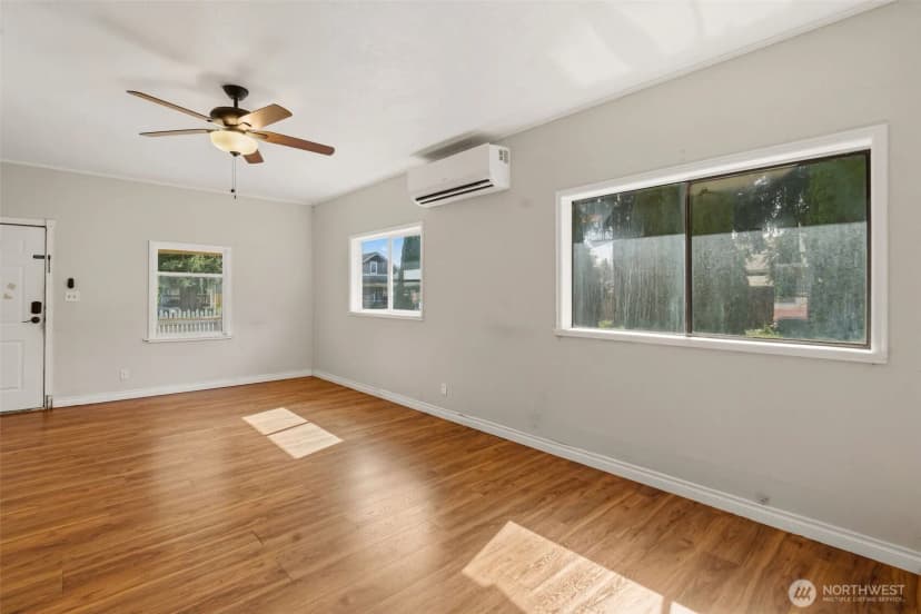 Property photo for 1013 S Tower Avenue, Centralia photo 9