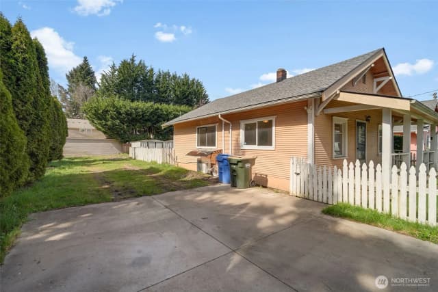 Property photo for 1013 S Tower Avenue, Centralia photo 2