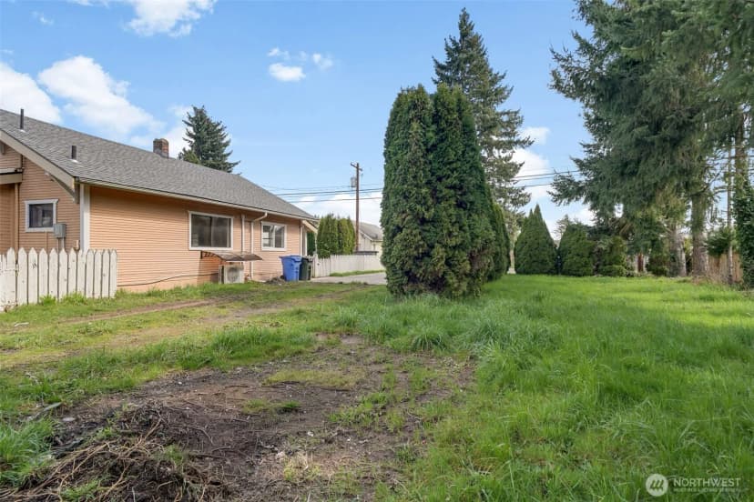 Property photo for 1013 S Tower Avenue, Centralia photo 32