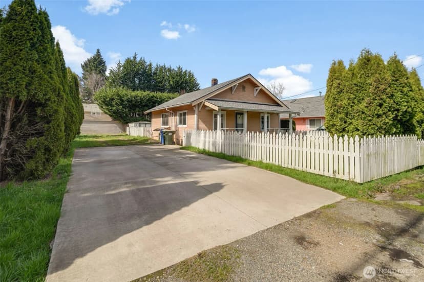Property photo for 1013 S Tower Avenue, Centralia
