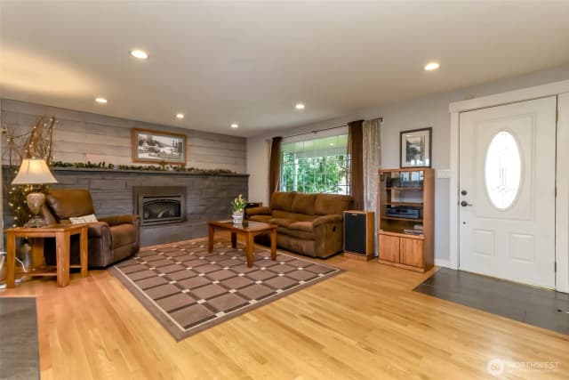 Property photo for 5209 87th Street Ct E, Tacoma photo 4