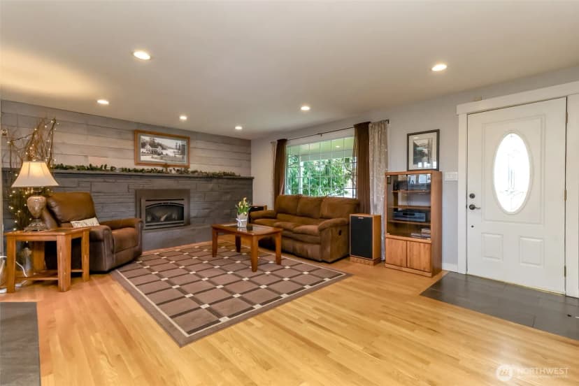 Property photo for 5209 87th Street Ct E, Tacoma photo 4