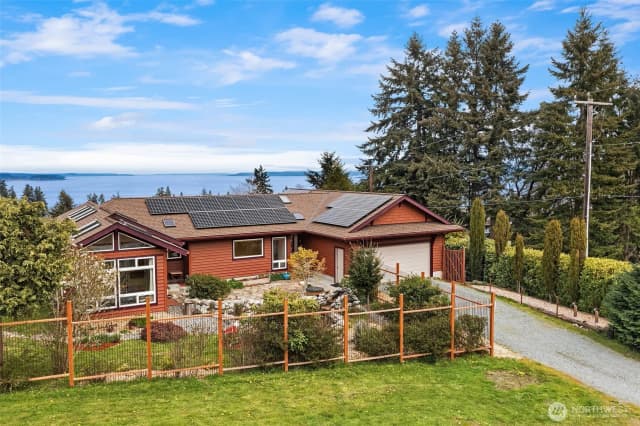 Property photo for 11501 103rd Avenue Sw, Vashon