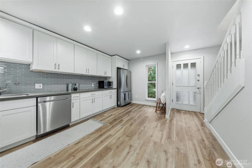 Property photo for 1940 N Northgate Way, Seattle photo 12