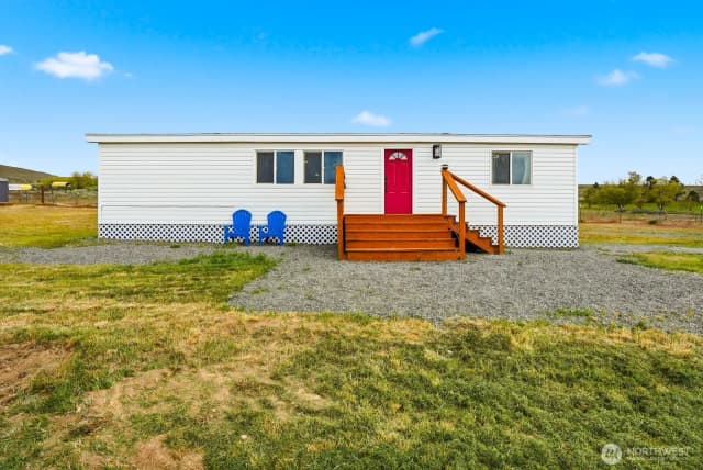 Property photo for 671 Hull Road, Selah