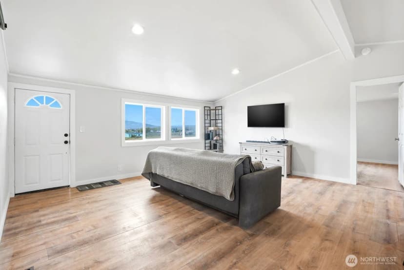 Property photo for 671 Hull Road, Selah photo 10