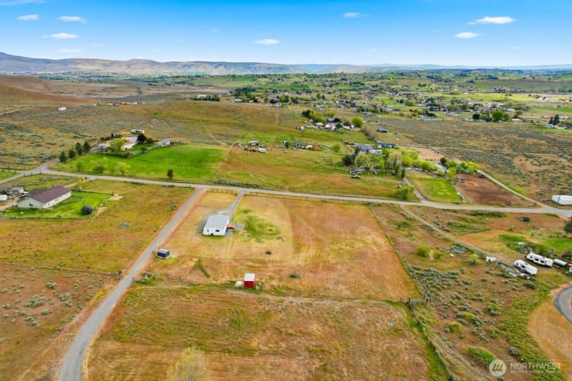 Property photo for 671 Hull Road, Selah photo 27