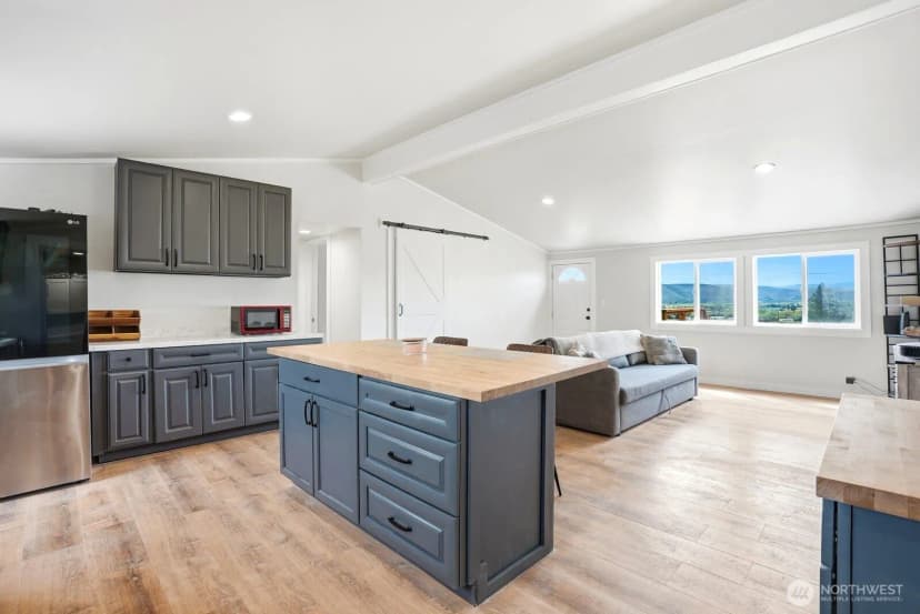 Property photo for 671 Hull Road, Selah photo 15