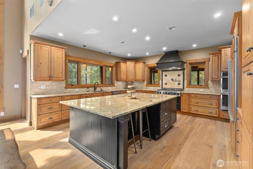 Property photo for 251 Evergreen Valley Loop Road, Ronald photo 12