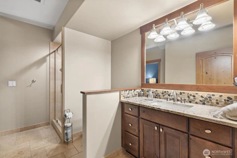 Property photo for 251 Evergreen Valley Loop Road, Ronald photo 24