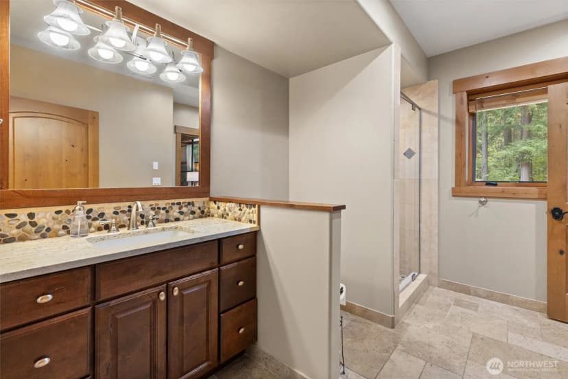 Property photo for 251 Evergreen Valley Loop Road, Ronald photo 23