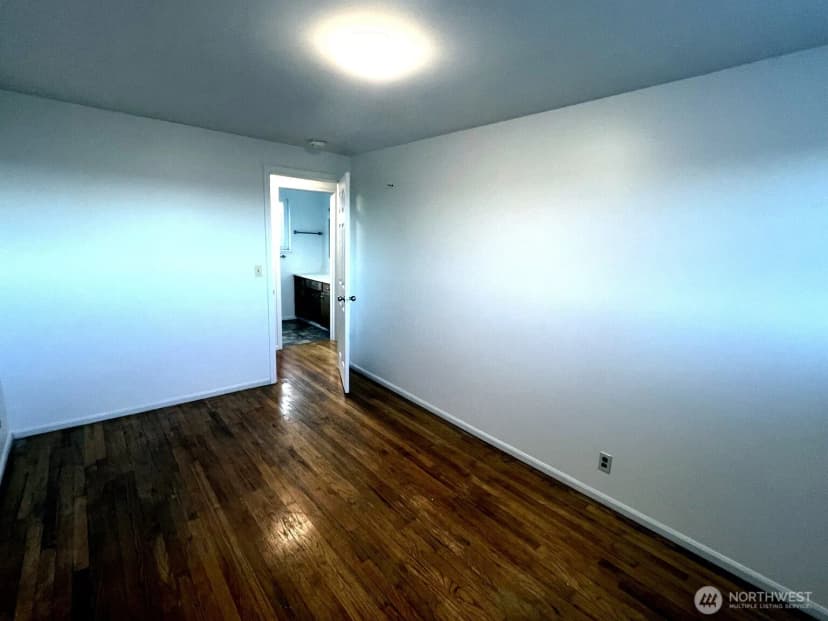 Property photo for 17930 Military Road S, Sea Tac photo 21