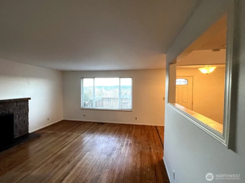 Property photo for 17930 Military Road S, Sea Tac photo 11