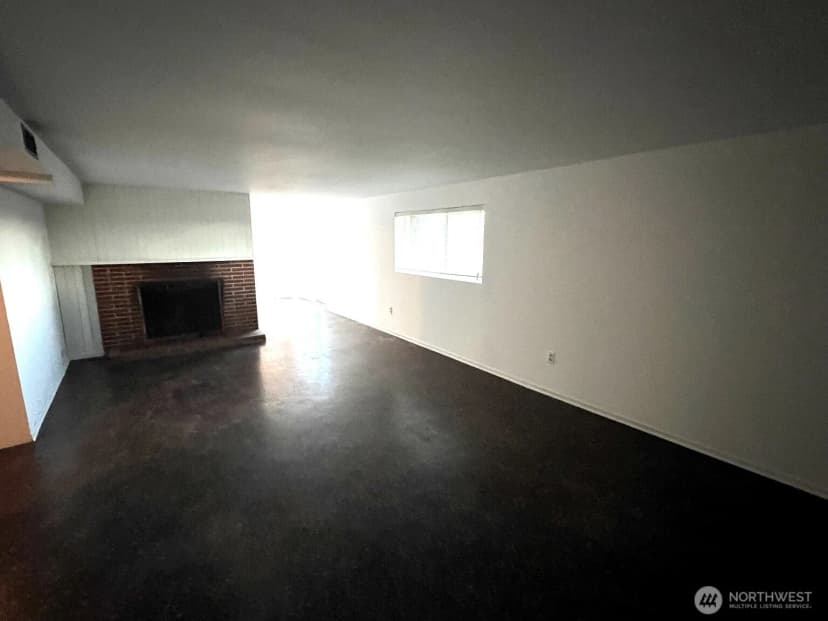 Property photo for 17930 Military Road S, Sea Tac photo 19