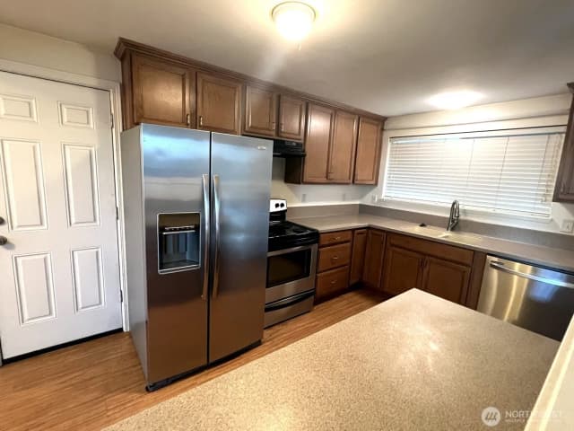 Property photo for 17930 Military Road S, Sea Tac photo 3