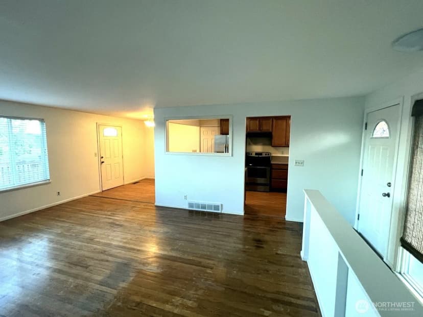 Property photo for 17930 Military Road S, Sea Tac photo 5