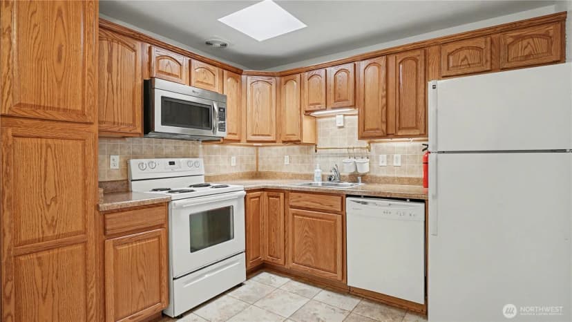 Property photo for 14600 Se 176th Street #j5, Renton photo 11