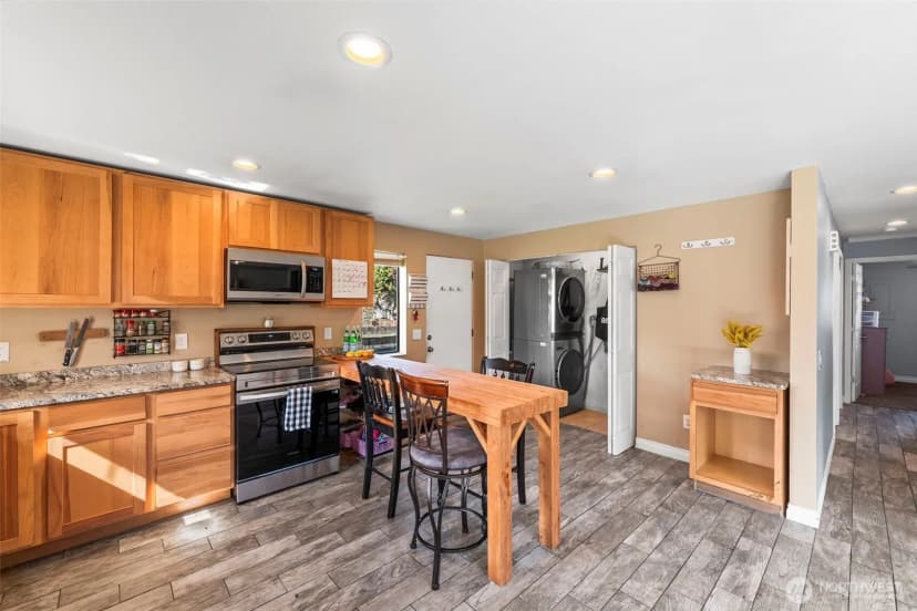 Property photo for 1111 E 5th, Port Angeles photo 8