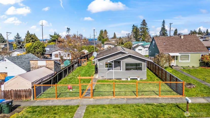 Property photo for 1111 E 5th, Port Angeles photo 3