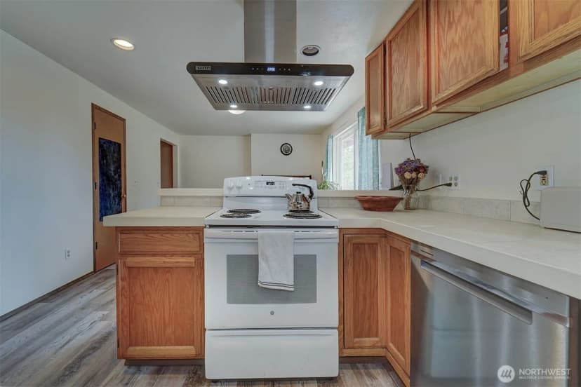 Property photo for 31481 Night Owl Avenue Ne, Kingston photo 10