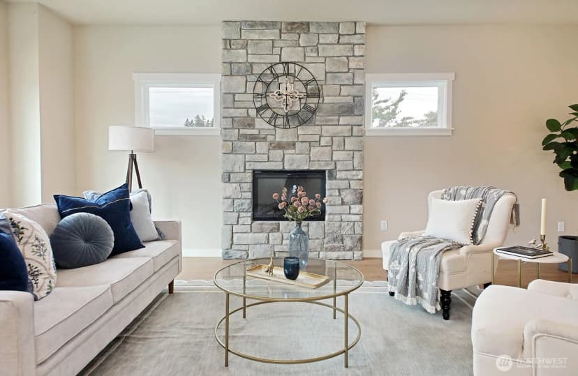 Property photo for 695 3rd Street #a, Langley photo 2