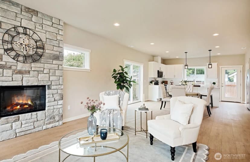 Property photo for 695 3rd Street #a, Langley photo 5