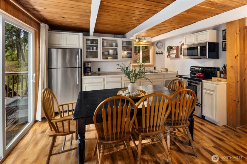Property photo for 61 Hideaway Drive, Ronald photo 8