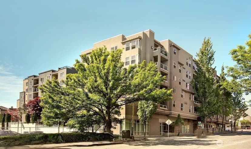 Property photo for 4343 Roosevelt Way Ne #401, Seattle